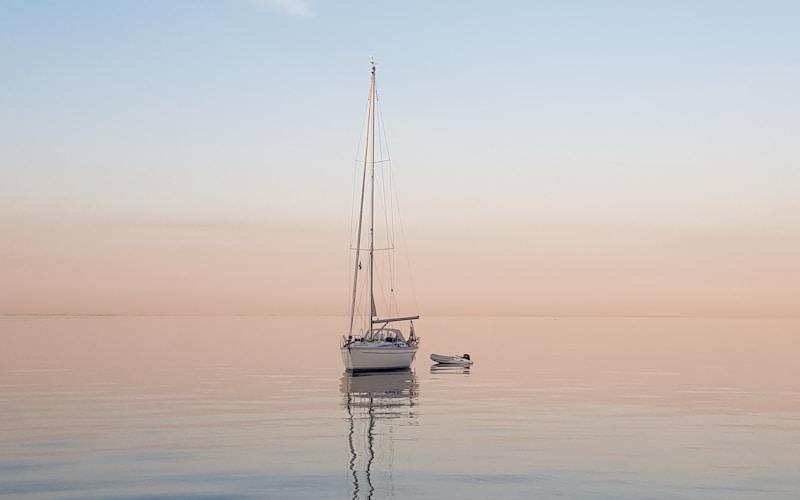Centopeople White Sails